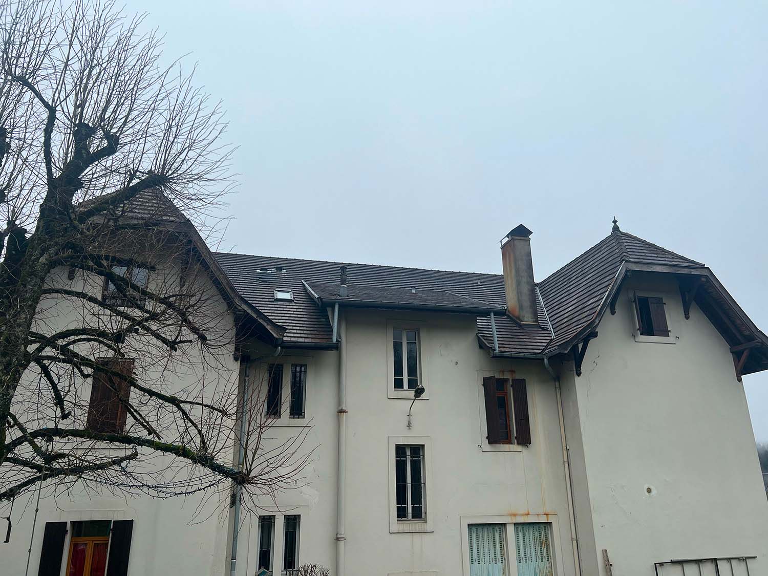 Rénovation toiture gendarmerie Groisy