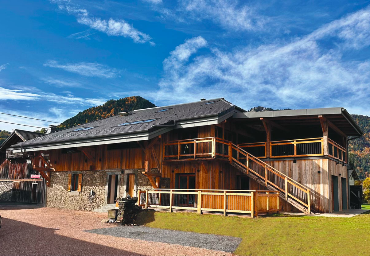 Aménagement chalet en mensuiserie exterieur à Morzine